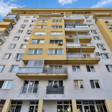 Modern With Parking, 10 Minutes To The Center, Netflix * Братислава