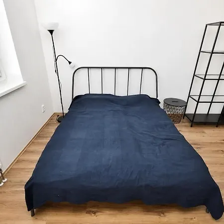 Modern With Parking, 10 Minutes To The Center, Netflix